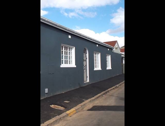 2 bed property to rent in OBSERVATORY